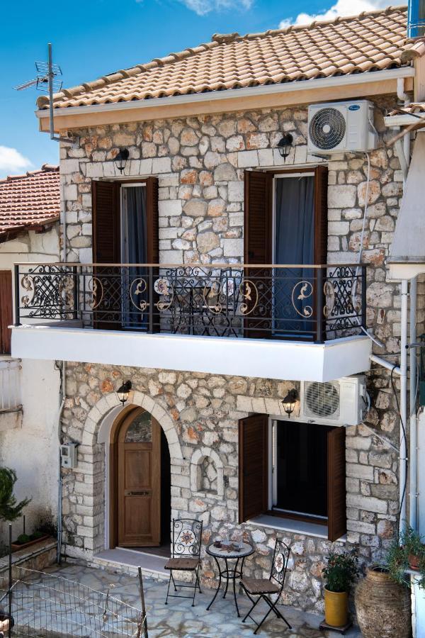 Stone Hermione Karia (Lefkada)